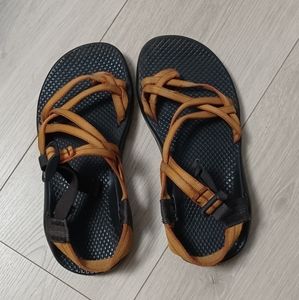 Chaco hiking sandals size 7w